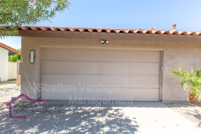 Foto del edificio - 9260 N 105th Pl