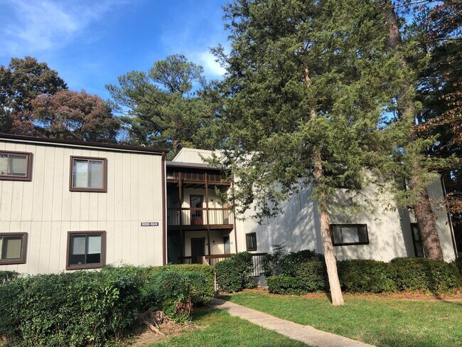Foto del edificio - 5014 Flint Ridge Pl