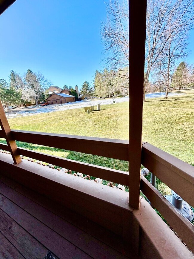 Building Photo - Charming Ground Floor Condo in a Serene Co...