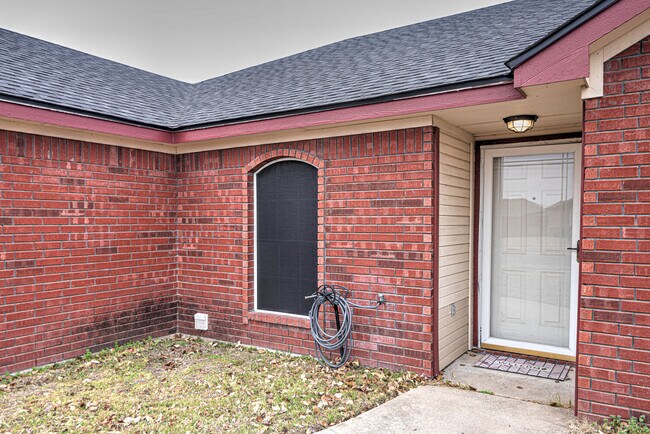Building Photo - 4505 Alleeta Dr