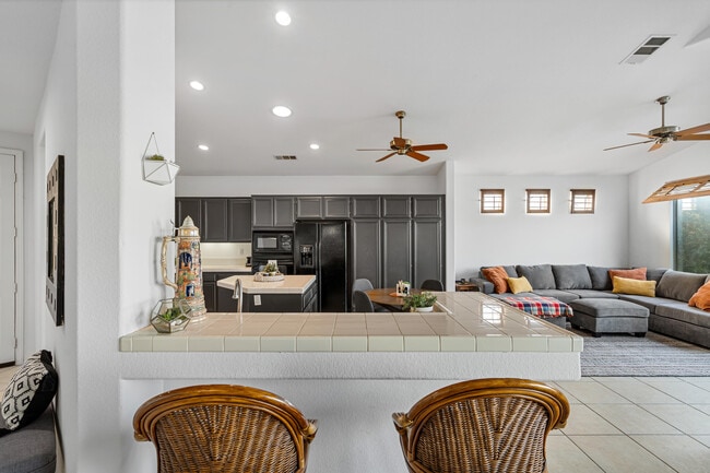 Building Photo - 67600 S Laguna Dr