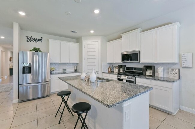 Building Photo - 8902 Jasper Lake Dr