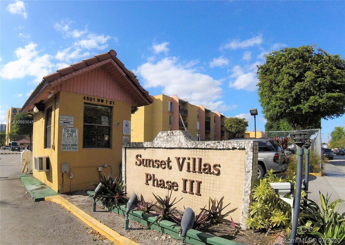 Primary Photo - 4705 NW 7th St