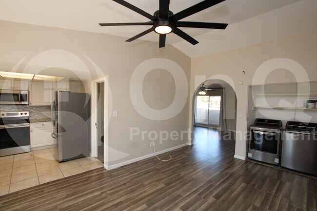 Building Photo - 5221 W Carol Ave