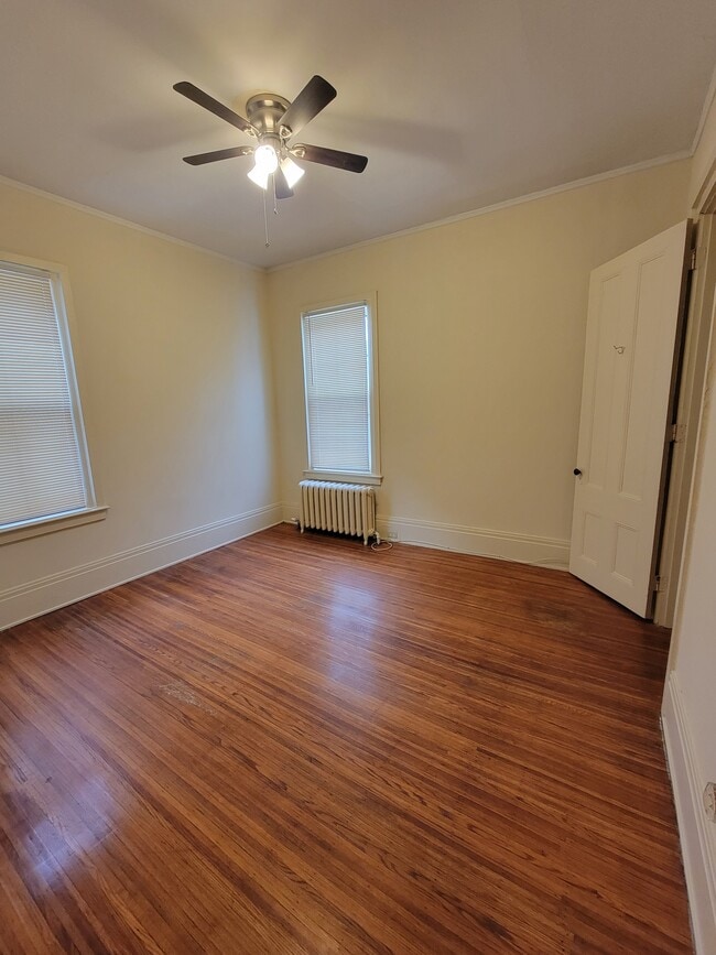 Building Photo - 33-35 S Goodman St.