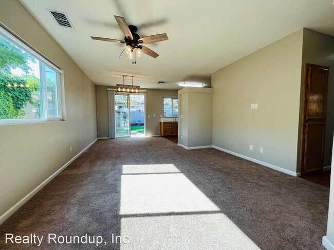 Building Photo - 2 br, 2 bath House - 930 Elk Hills Dr