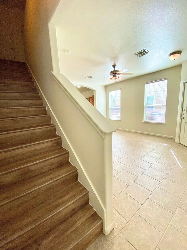 Foto del edificio - Austin Duplex Available for lease