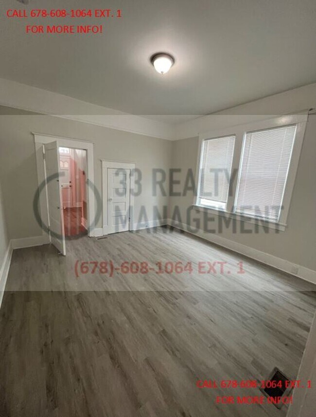 Building Photo - Beautiful 2 Bedroom 1 Bath Townhome