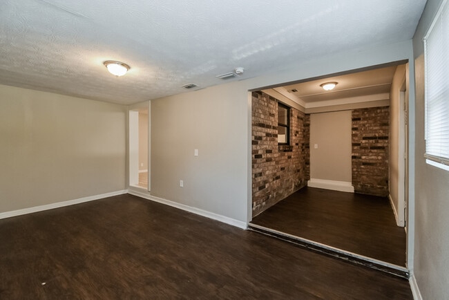 Building Photo - 3086 W 18th St
