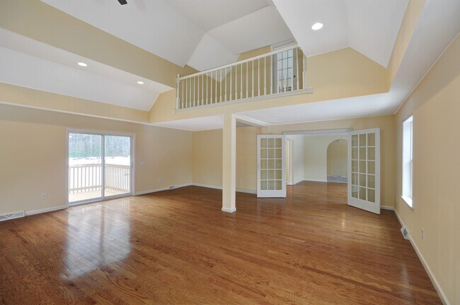 Building Photo - 73 Hall Rd