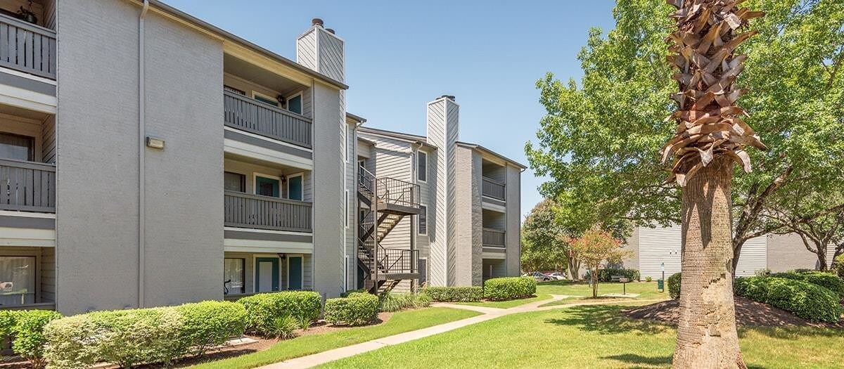 MAA East Austin Apartments 6600 Ed Bluestein Blvd Austin, TX