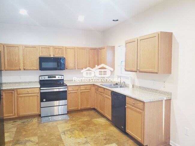 Foto del edificio - 7711 Parkside Dr