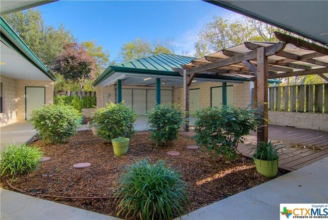 Building Photo - 123 Buffalo Gap