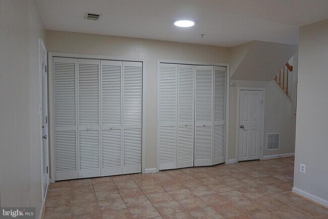 Building Photo - 20601 Duck Pond Pl