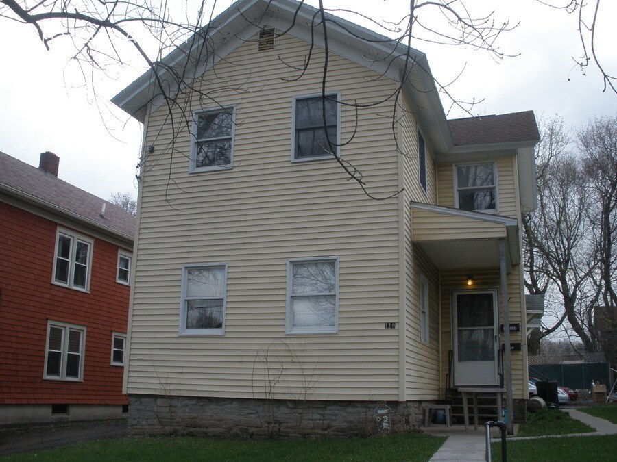Primary Photo - 110 East Ave