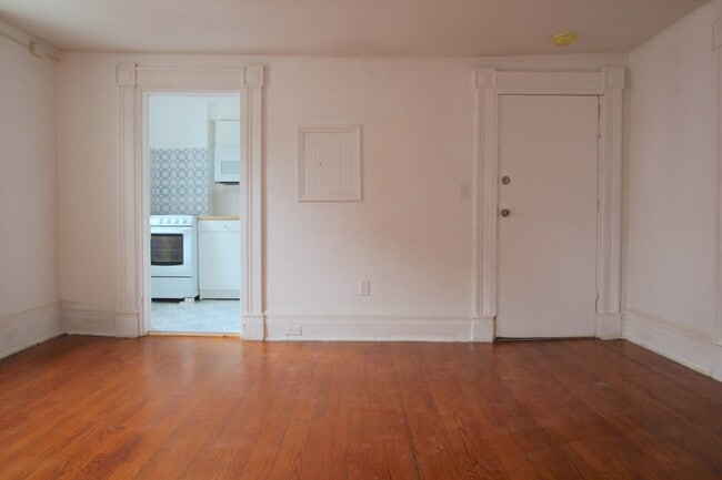 Building Photo - 282 Grand St