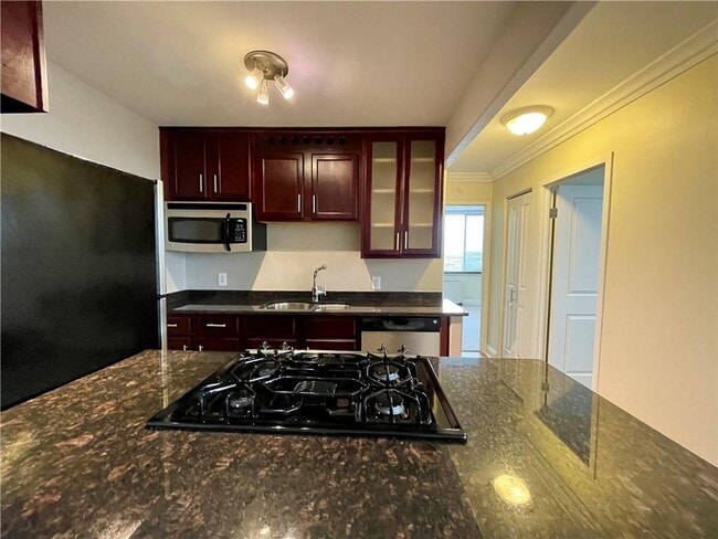 Foto del edificio - 700 E 8th St