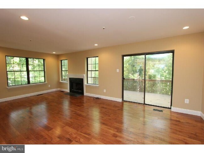 Foto del edificio - 1508 Conifer Dr