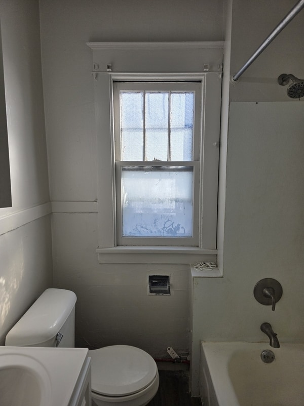 Building Photo - 265 Lisbon Ave