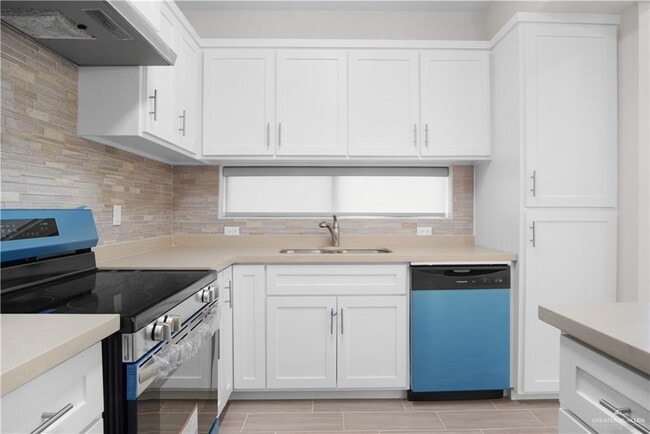 Building Photo - 16 N 5th St