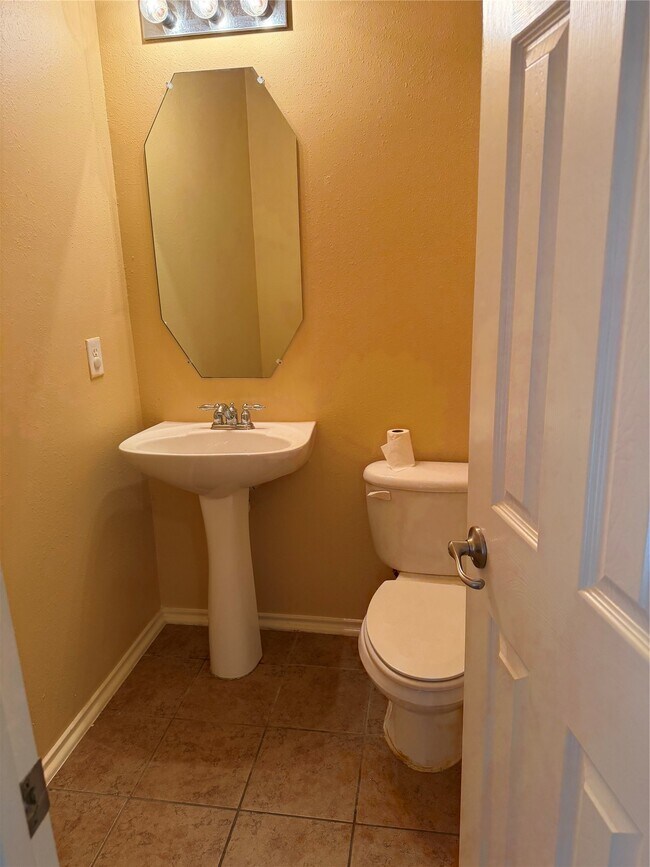 Foto del edificio - 8835 Old Maple Ln