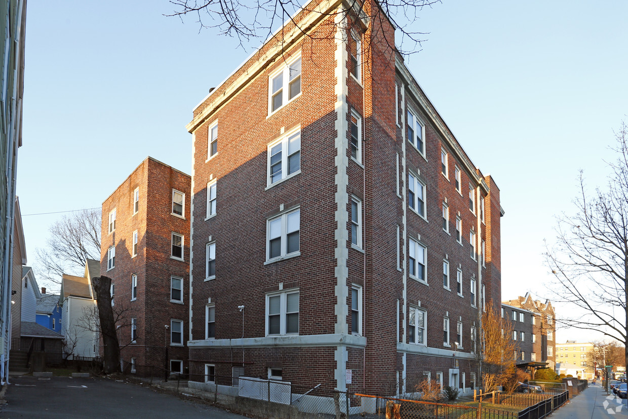 Building Photo - Salem Street Apartments