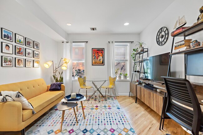 Building Photo - 518 Park Ave