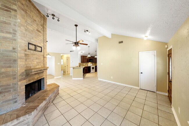 Foto del edificio - Move-In Ready!