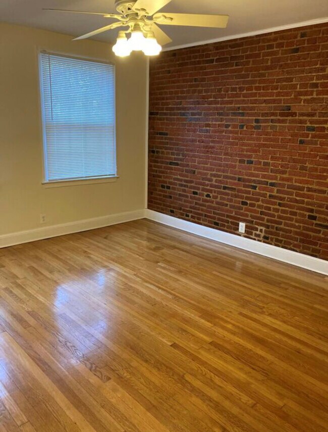 Building Photo - 232 10th St NE