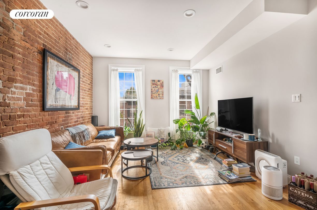 558 Driggs Ave, Brooklyn, NY 11211 Room for Rent in Brooklyn, NY