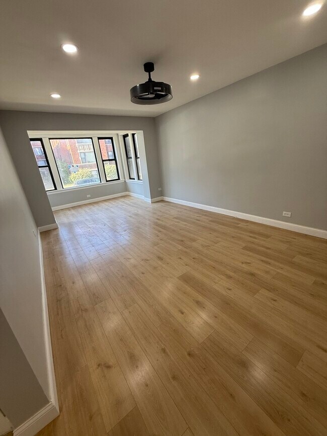 Foto del edificio - 6737 S East End Ave