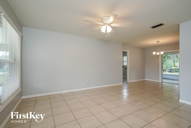 Foto del edificio - 21104 Riddle Ave