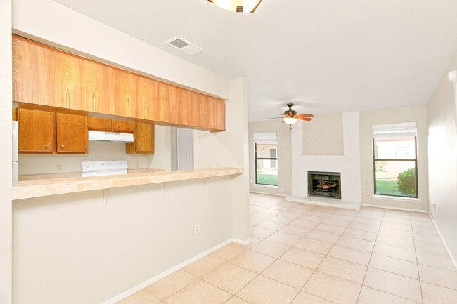 Building Photo - 10616 Mellow Meadow Dr