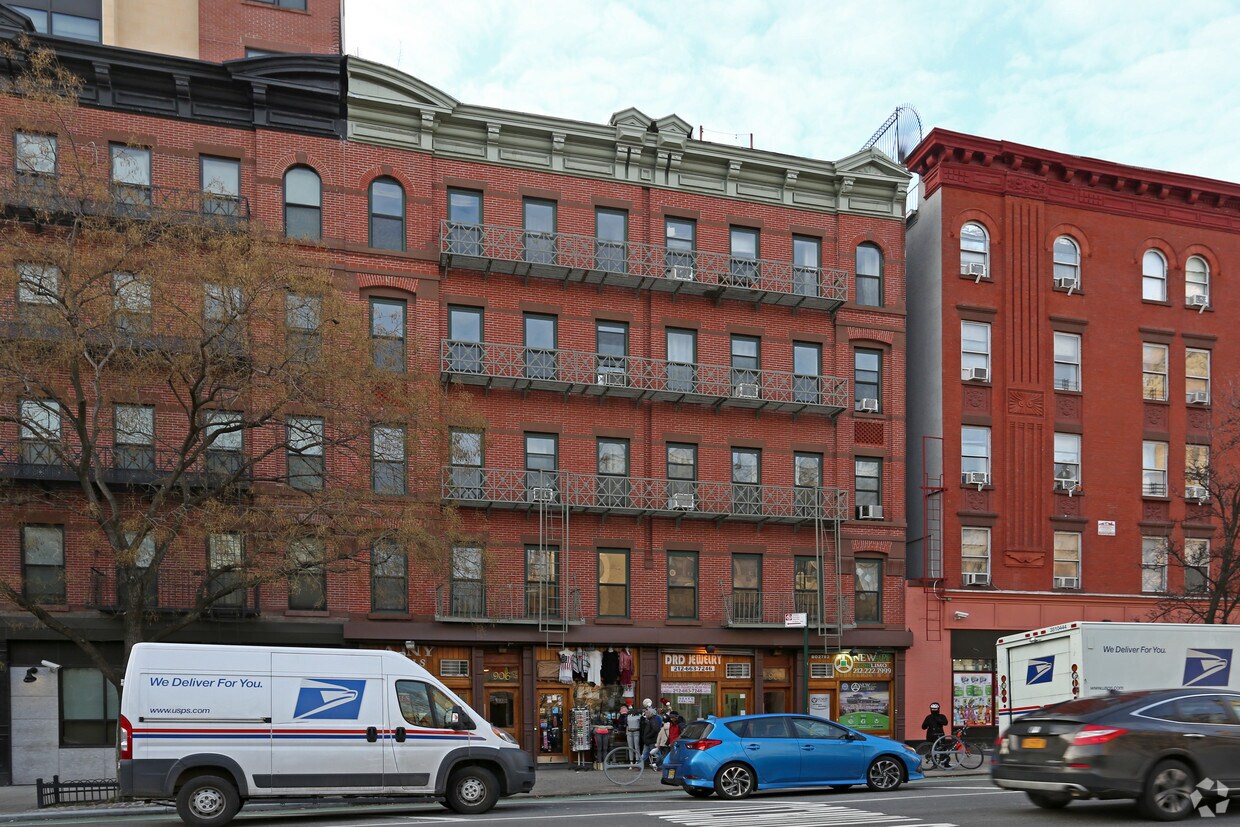 Primary Photo - 906 Amsterdam Ave