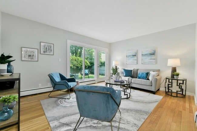 Photo - 30 Lowell St Townhome