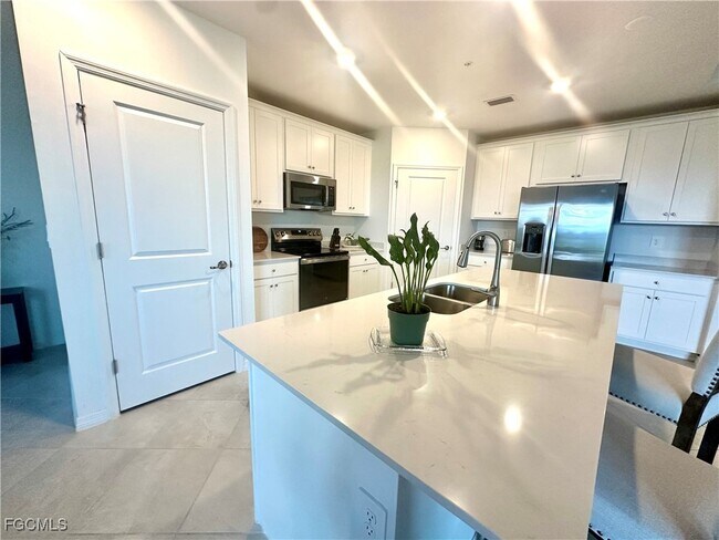 Foto del edificio - 20610 Hazelnut Ct