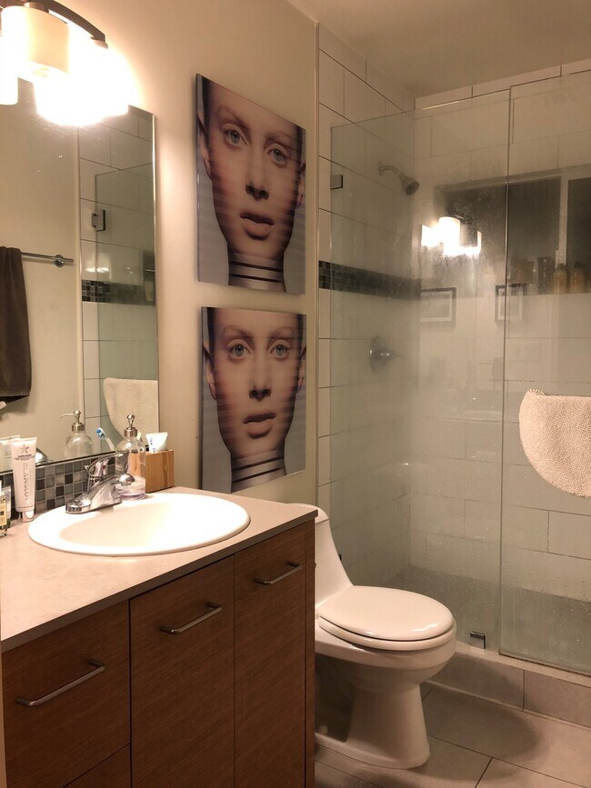 Staged Bathroom - 3575 Helms Ave