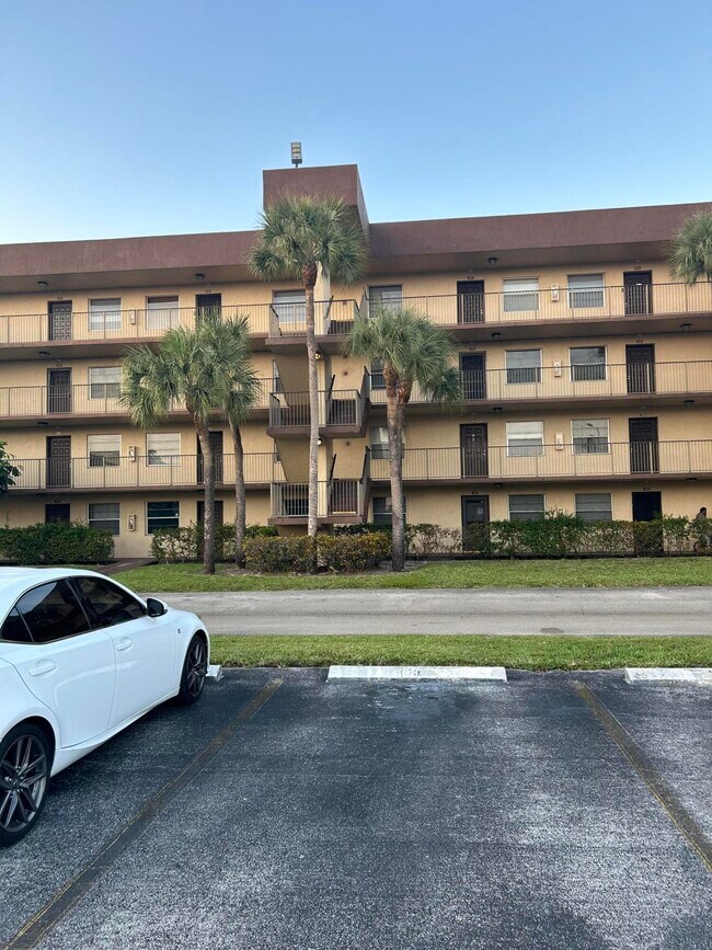 Foto del edificio - 3101 NW 47th Terrace