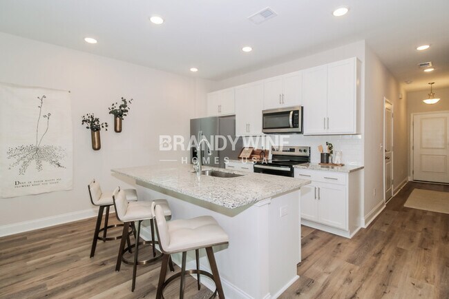 Foto del edificio - 1028 Wildflower Dr
