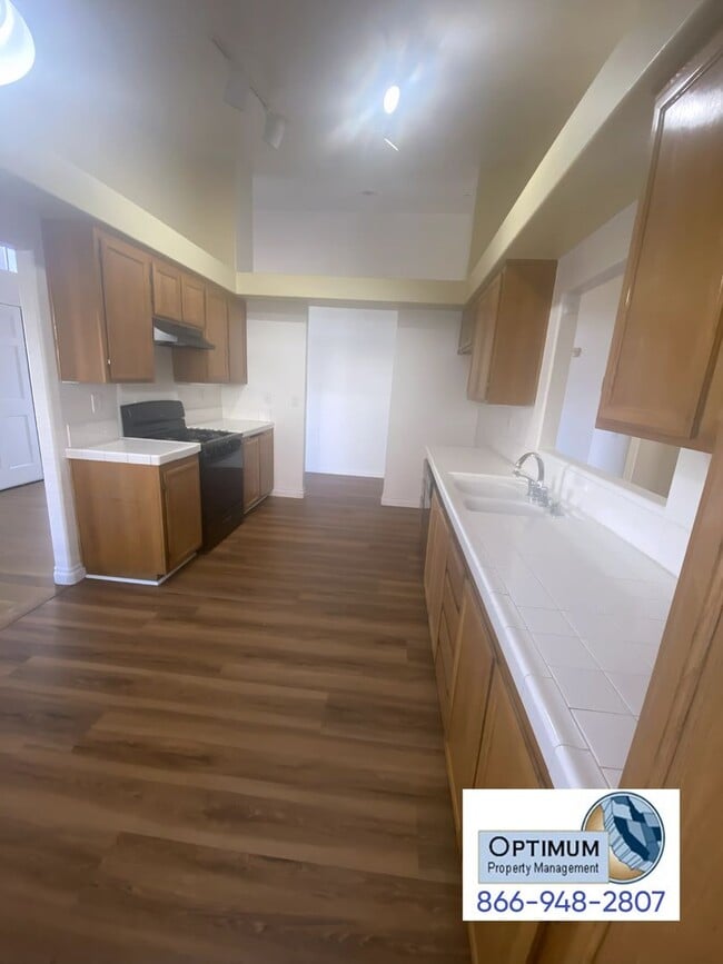 Foto del edificio - Charming 3-Bedroom, 2-Bathroom Home with E...