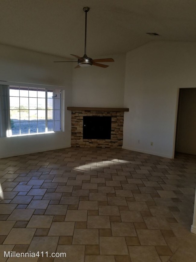 Building Photo - 1449 Mustang Springs Rd