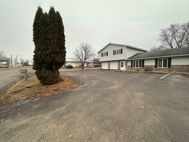 Building Photo - 1802 Talen St