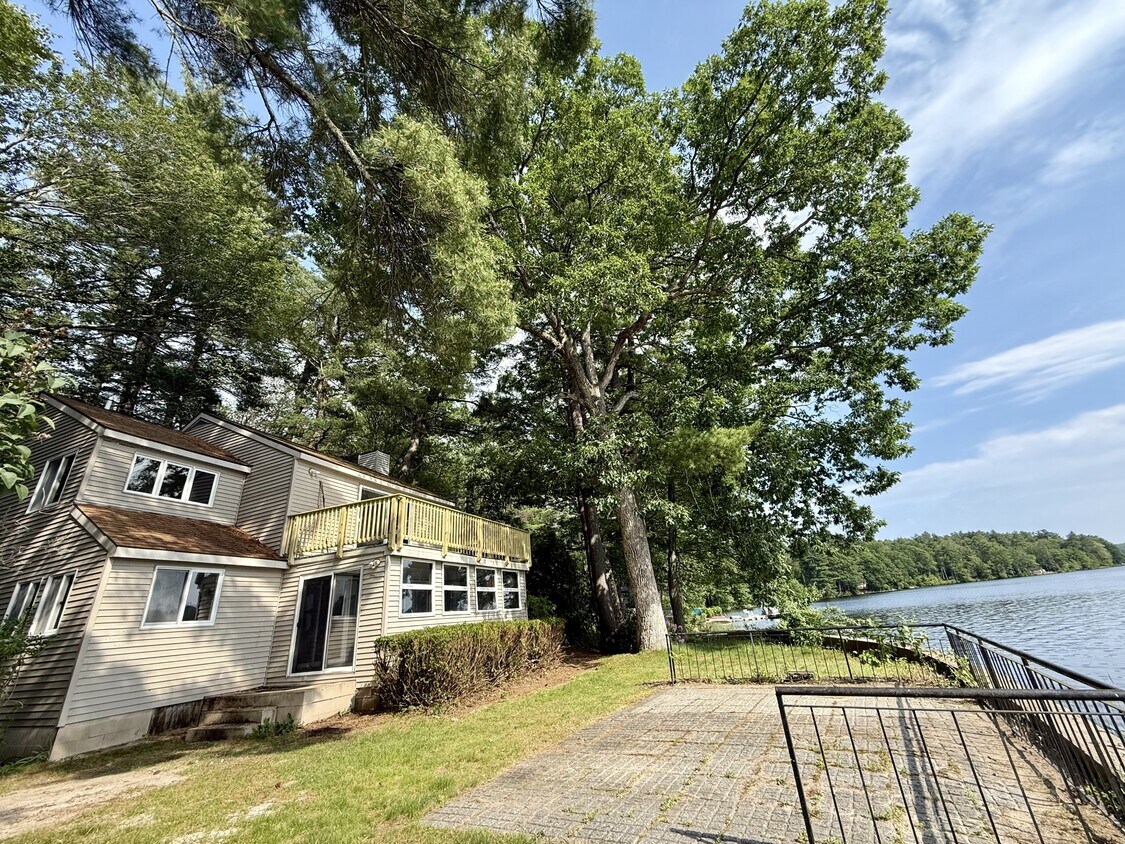 Foto del edificio - 28 Deerneck Ln