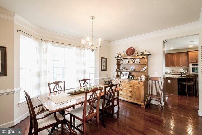 Foto del edificio - 5812 Falls Gate Ct
