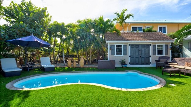 Foto del edificio - 150 Azalea St