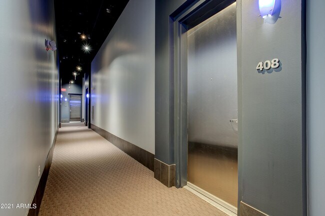 Foto del edificio - 7301 E 3rd Ave