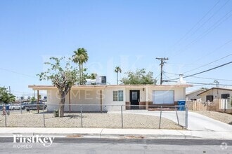 Building Photo - 2317 Hassett Ave