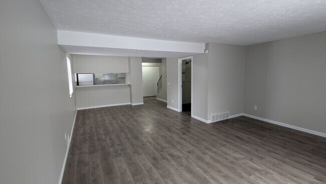 Foto del edificio - MN Cedar Village (833)