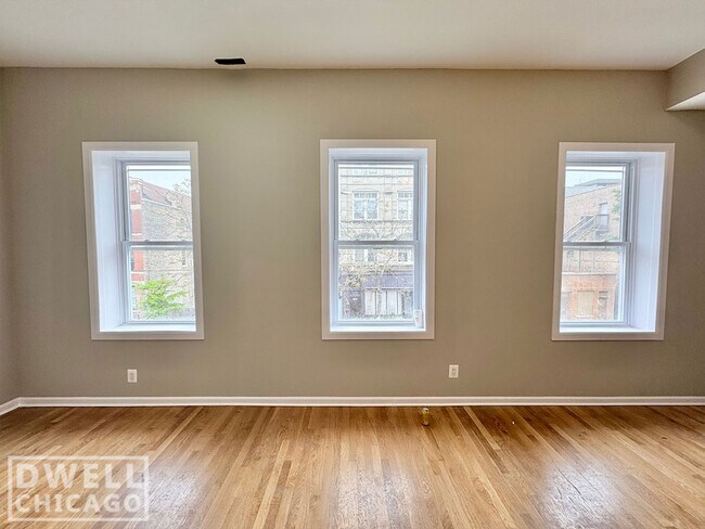 Foto del edificio - 1013 W 19th St