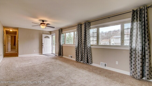 Building Photo - 119 Pheasant Dr
